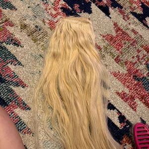 Bellami tie in extensions 1 weft 22” platinum blonde